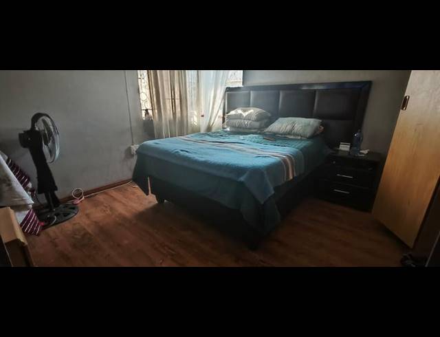 3 BEDROOM HOUSE FOR SALE IN MOUNTAIN VIEW